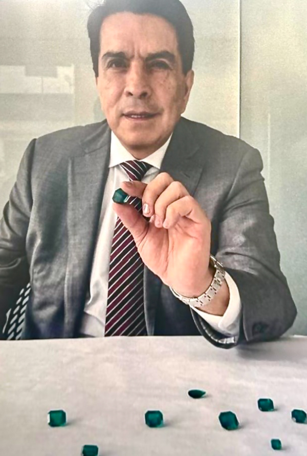 Carlos and Modesto Molina, sons of Parmenio, continue the legacy and become owners of the largest and most productive emerald mines