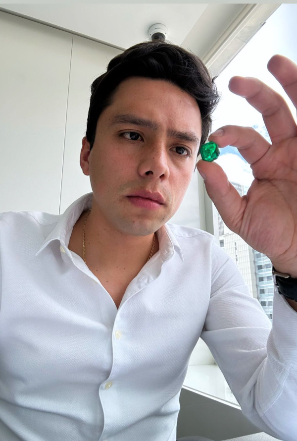 Sebastián Molina represents MineMol in Colombia, combining inherited expertise with modern market knowledge.